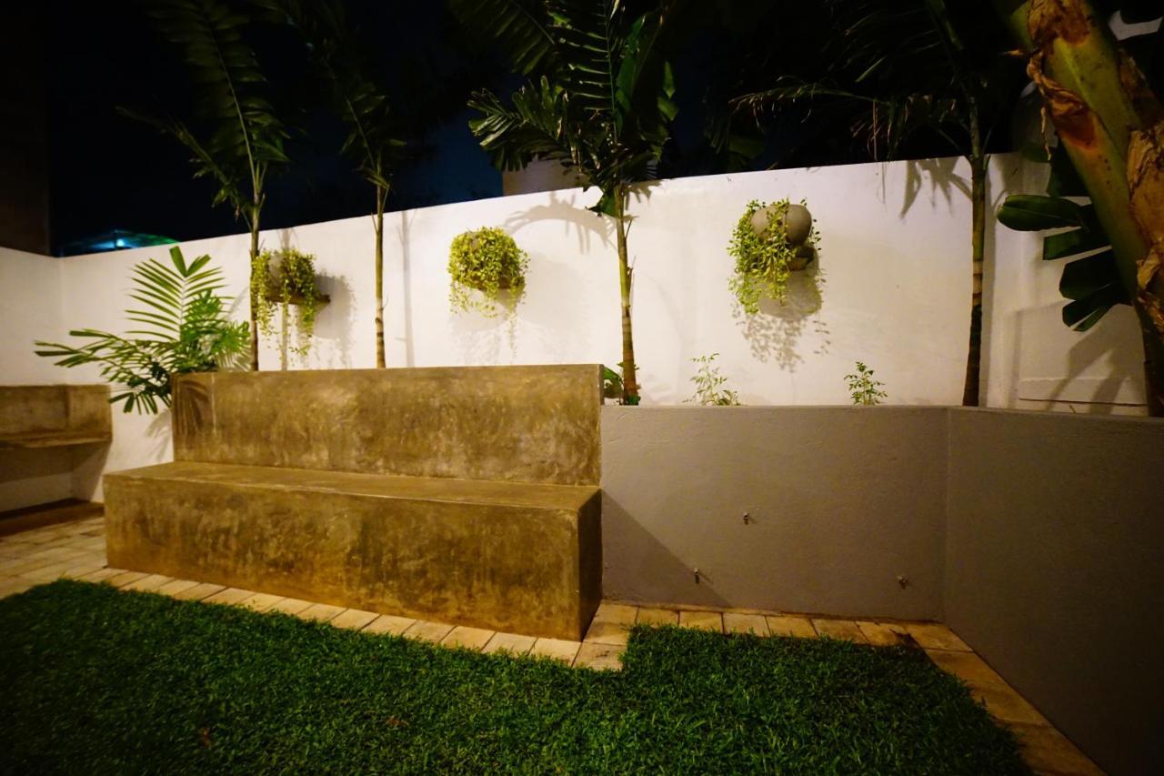 Island Life Hotel Negombo Exterior foto